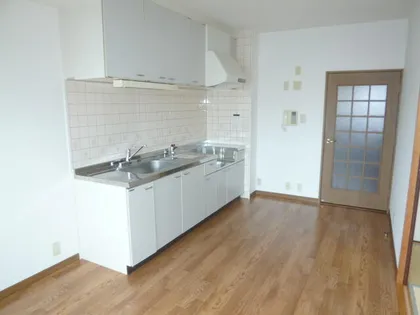 サンリッジ湊川【4階】の内装