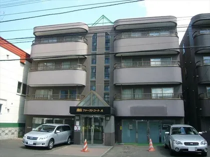 ファーストコートA【202号室】の外観