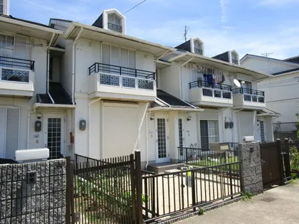 奈良県奈良市神功4丁目【テラスハウス】の外観