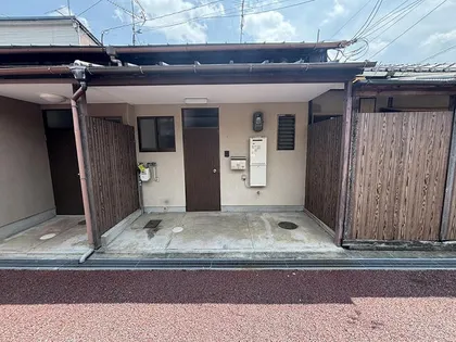 京都府京都市右京区太秦御所ノ内町【一戸建】の外観