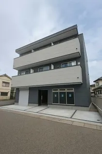 MAISON LOTUS【2階】の外観