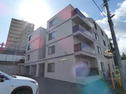 BARRACUDA【3階】の外観