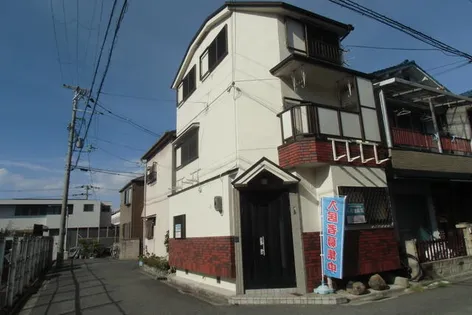 大阪府東大阪市西岩田1丁目【一戸建】の外観