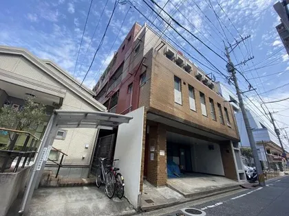 第一村山マンション【3階】の外観