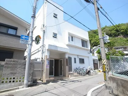氷室マンション【303号室】の外観