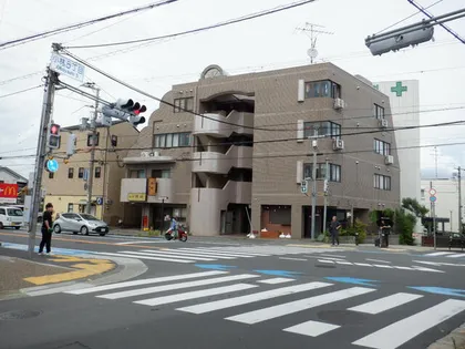 兵庫県宝塚市光明町【マンション】の外観