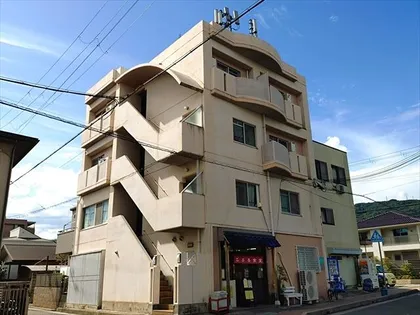 白鳥まんしょん【3階】の外観