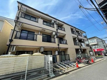 リベラルコートの画像