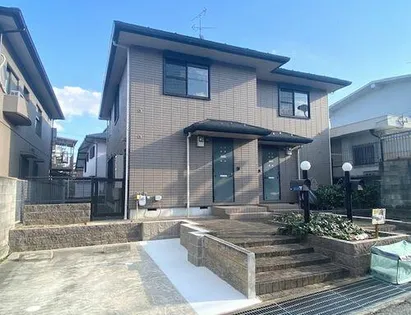 兵庫県宝塚市逆瀬川2丁目【一戸建】の外観