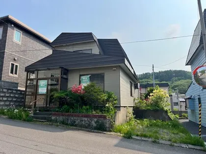 北海道小樽市塩谷2丁目【一戸建】の外観