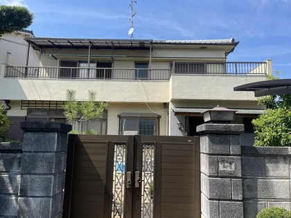 大阪府高槻市柱本3丁目【一戸建】の外観