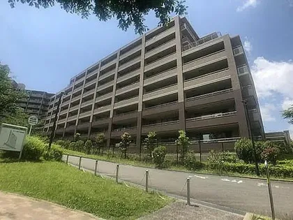 新千里東町アーバンライフ【8階】の外観