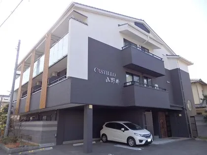 キャスティーヨ山野井の画像