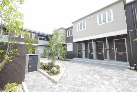 シャーメゾン向山公園【1階】の外観