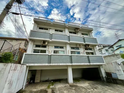 フォレスト・青山【303号室】の外観