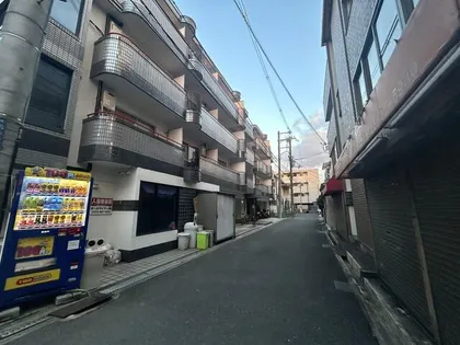 ロータリーマンション香里北之町【205号室】の外観