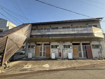 兵庫県洲本市宇山1丁目【アパート】の外観