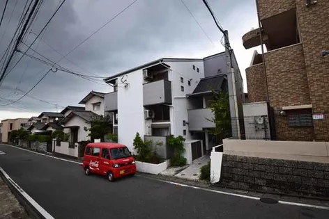 ロワゾブルー七隈【1階】の外観