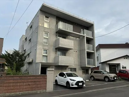 トロワセリーヌ【4階】の外観