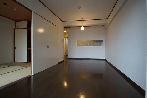 エルスタンザ別府【8階】の居間