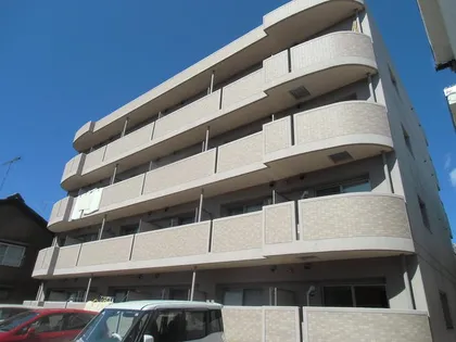 コンフォート 本町【2階】の外観