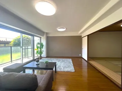 マンハイム奈良【1階】の間取り