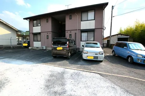 福岡県直方市大字上頓野【アパート】の外観