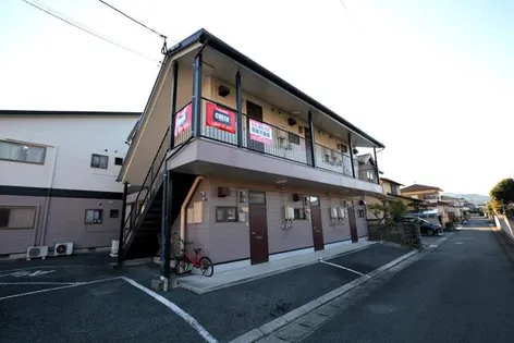 福岡県直方市大字下新入【アパート】の外観