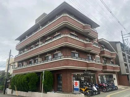 京都府京都市伏見区桃山水野左近東町【マンション】の外観