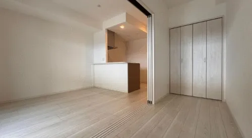 トラストビル姪浜南【3階】の居間