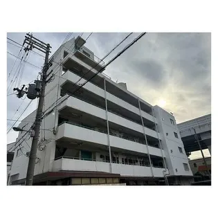 シャトー背戸口【4階】の外観