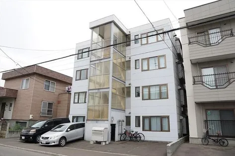 サンシャイン山鼻【201号室】の外観