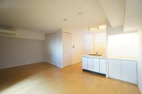 エイルマンション天神【4階】の外観