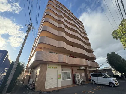 AJ 1st【4階】の外観