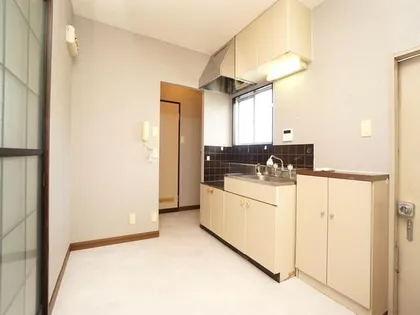 ハイツリプルの画像