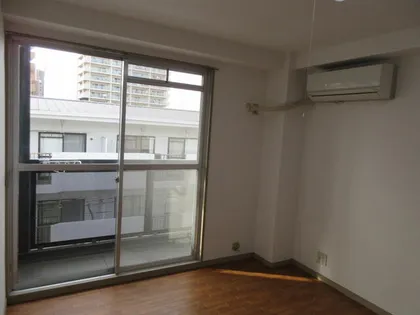 大阪府大東市北条1丁目【マンション】の外観