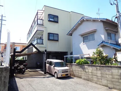 サン・ファミール【2階】の外観