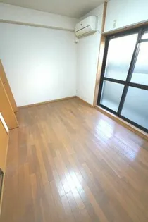 パレス武庫川【1階】の外観