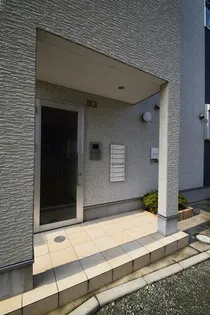 ボアビアージュ【205号室】の玄関