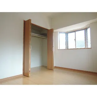 アンバーサルM【201号室】の居間