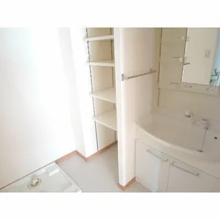 アンバーサルM【2階】の内装