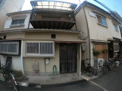 大阪府豊中市大黒町2丁目【テラスハウス】の外観