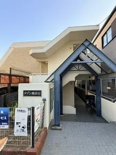 メゾン諏訪山【1階】の外観