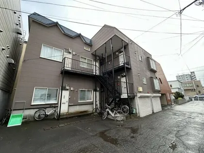 マリオンコートの画像