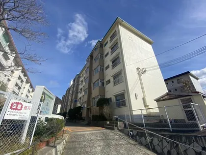 鶴甲コーポ23号館【1階】の外観