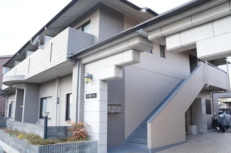 京都府京都市左京区岩倉北桑原町【マンション】の外観