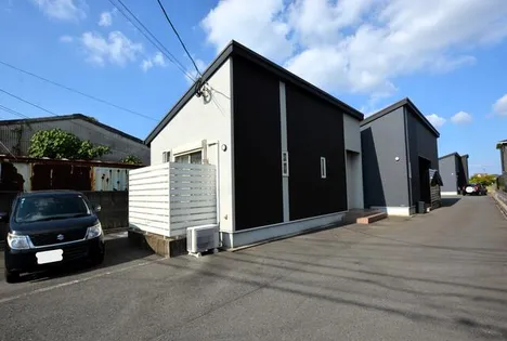 福岡県遠賀郡水巻町下二東2丁目【テラスハウス】の外観