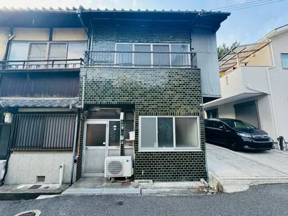 大阪府寝屋川市東香里園町【一戸建】の外観