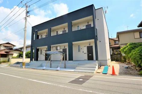 福岡県直方市大字感田【アパート】の外観