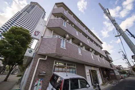 大阪府吹田市片山町1丁目【マンション】の外観